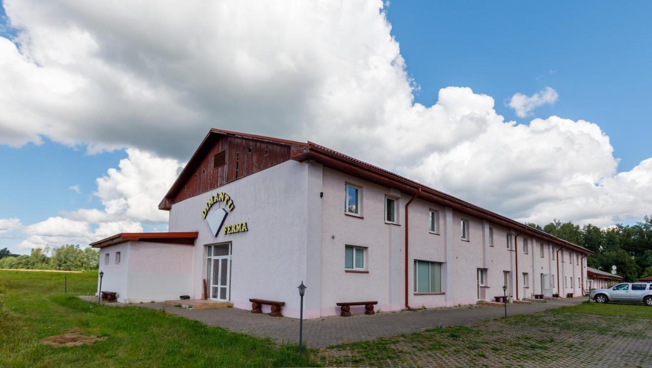 Viesu Nams “Dimantu Ferma” Ikskile Exterior foto