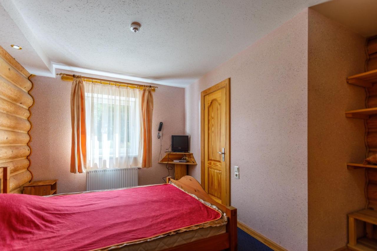 Viesu Nams “Dimantu Ferma” Ikskile Exterior foto