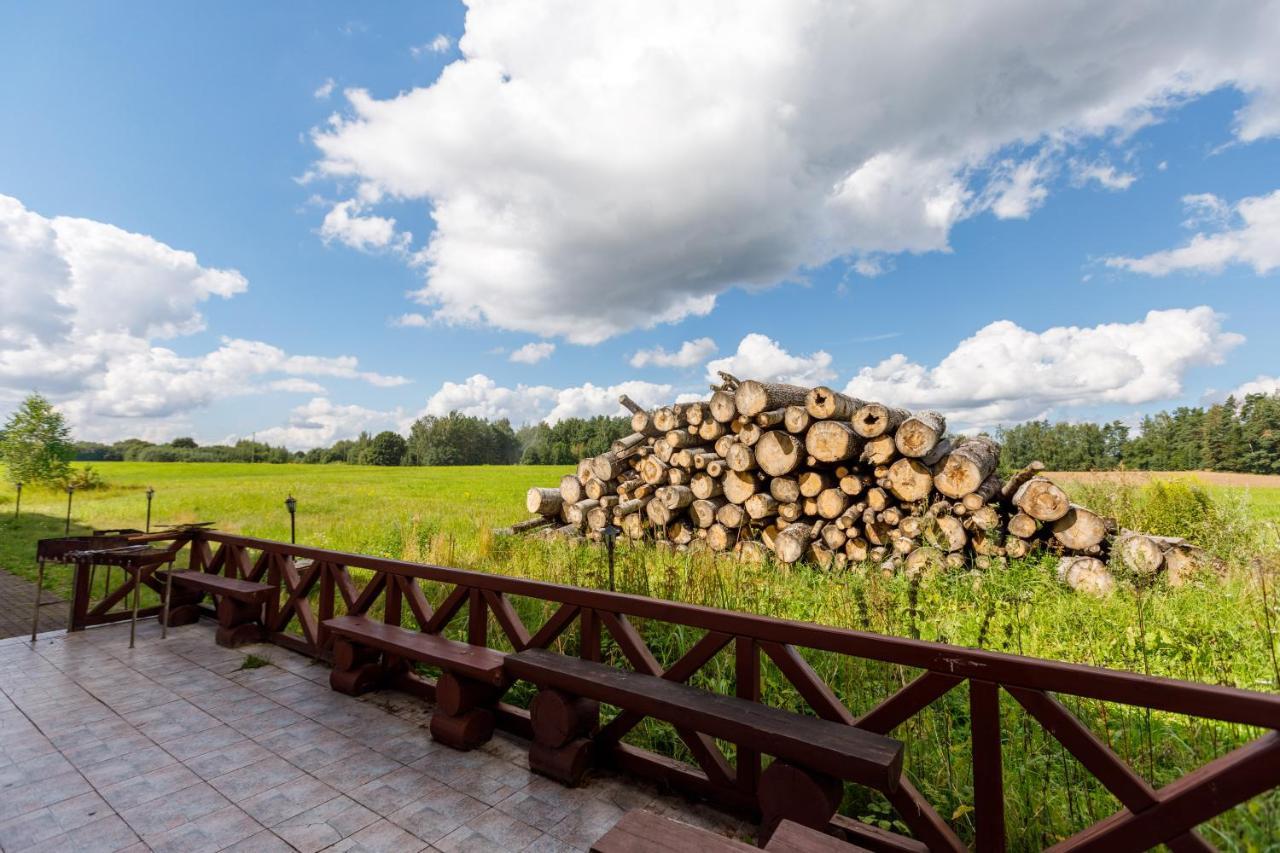 Viesu Nams “Dimantu Ferma” Ikskile Exterior foto