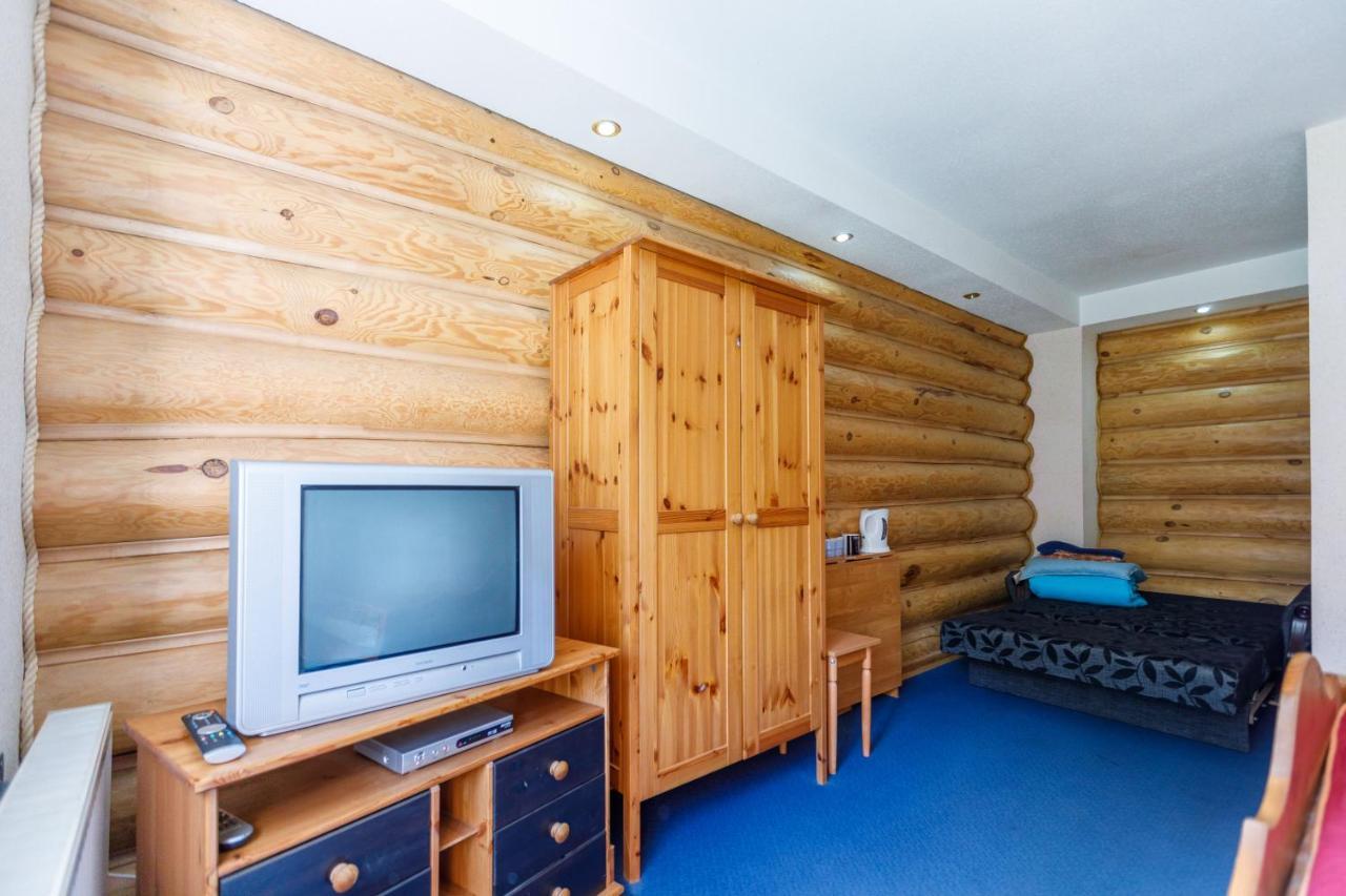 Viesu Nams “Dimantu Ferma” Ikskile Exterior foto