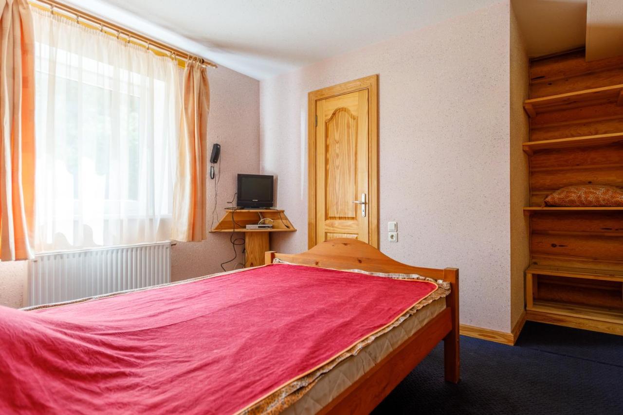 Viesu Nams “Dimantu Ferma” Ikskile Exterior foto