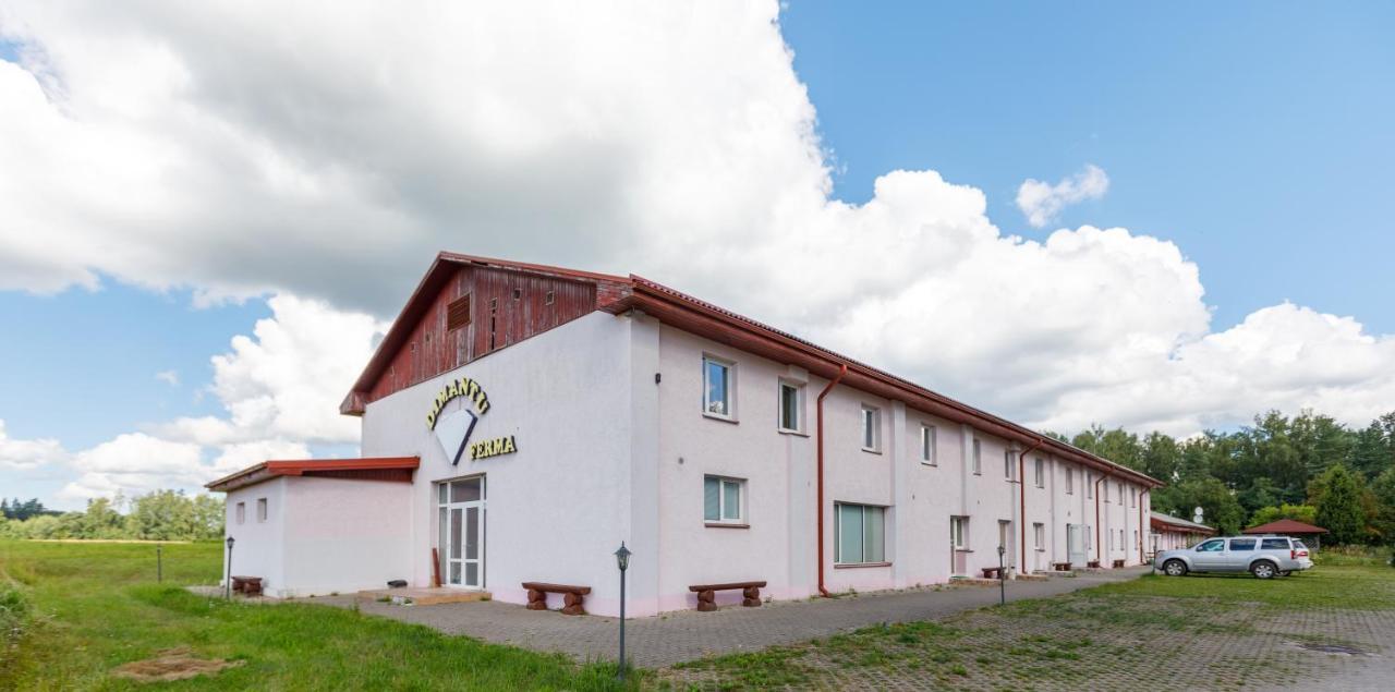 Viesu Nams “Dimantu Ferma” Ikskile Exterior foto