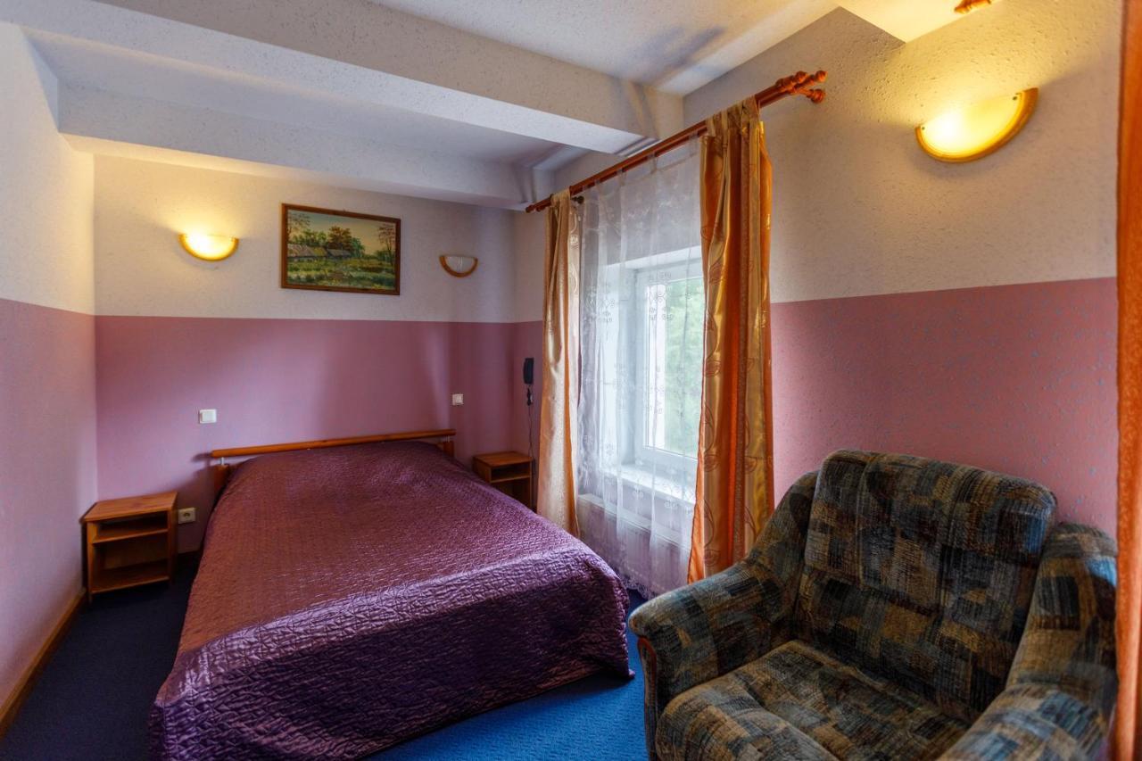 Viesu Nams “Dimantu Ferma” Ikskile Exterior foto