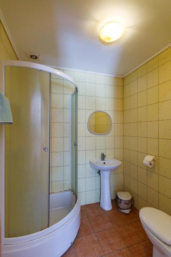 Viesu Nams “Dimantu Ferma” Ikskile Exterior foto